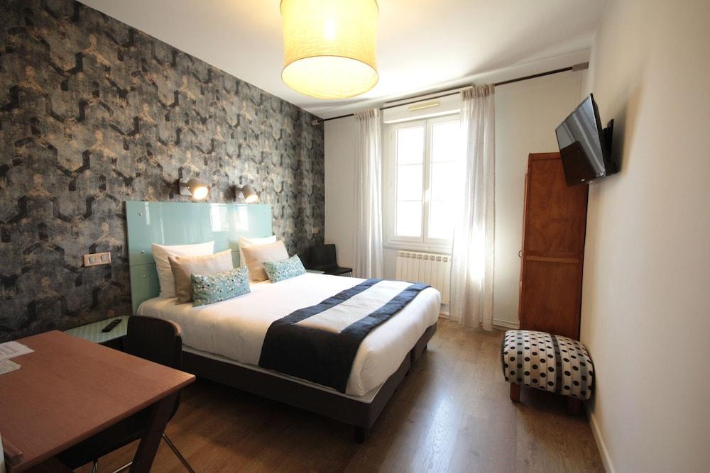 Brit Hotel Privilege Lisieux - La Villa Des Arts Exterior photo