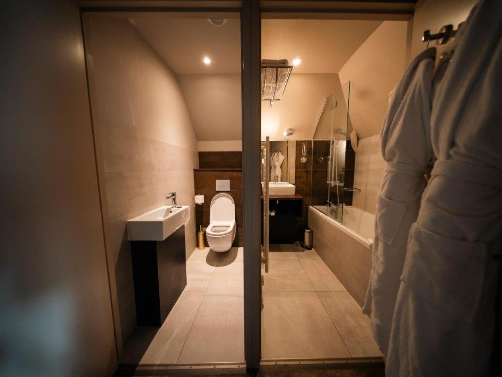 Brit Hotel Privilege Lisieux - La Villa Des Arts Exterior photo